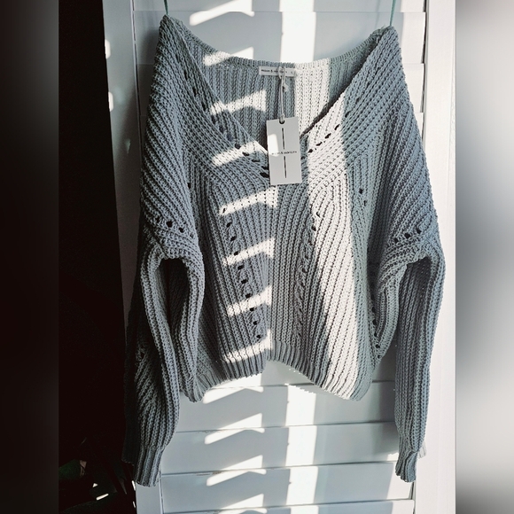 Moon&Madison Womens Crop V neck Sweater Knit Sage Green size L - Picture 3 of 7